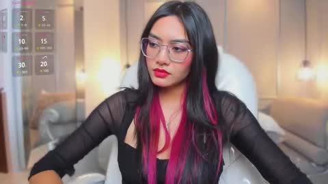 Azura online show from February 2026 08:05:02 PM