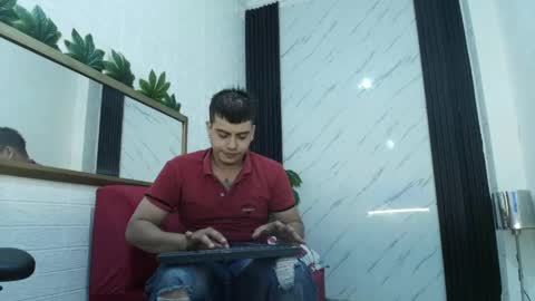 A Z Z A R E T online show from May 2026 04:18:01 AM