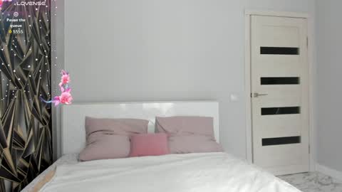 Monica online show from April 2026 02:38:01 AM