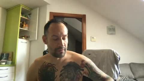 Snapshot of babakeror chatting on June 2026 08:17:01 AM BKR online show from June 2026 08:17:01 AM