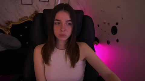 Snapshot of babe_dollie chatting on May 2026 07:25:01 AM Babe online show from May 2026 07:25:01 AM