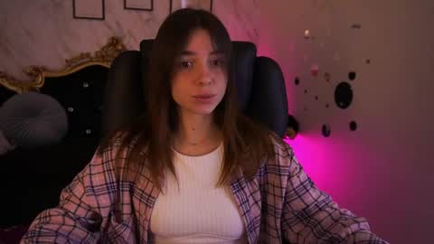Snapshot of babe_dollie chatting on May 2026 06:41:02 AM Babe online show from May 2026 06:41:02 AM
