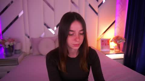 Snapshot of babe_dollie chatting on May 2026 06:20:01 AM Babe online show from May 2026 06:20:01 AM