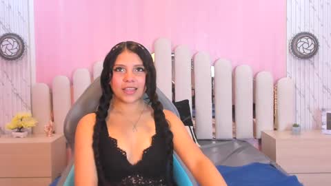 Snapshot of babe_vennus chatting on May 2026 04:58:02 PM Venus online show from May 2026 04:58:02 PM