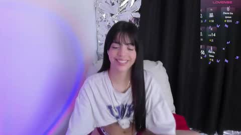 Queen B online show from October 2025 05:53:01 PM