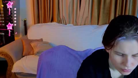 Sweety Eva online show from November 2025 04:28:01 PM