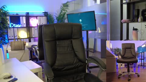 Olivia and Lexi online show from February 2026 05:48:02 AM