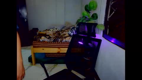 nathan online show from April 2026 06:49:02 PM