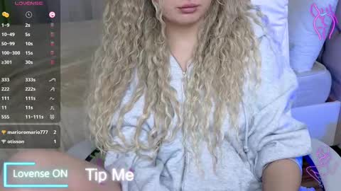 Debora online show from February 2025 08:33:02 PM