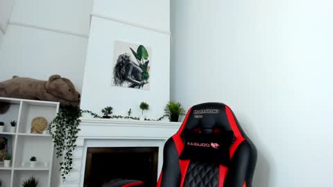 Snapshot of baby_evalena chatting on January 2025 11:04:02 AM Evalena maybe just Eva online show from January 2025 11:04:02 AM