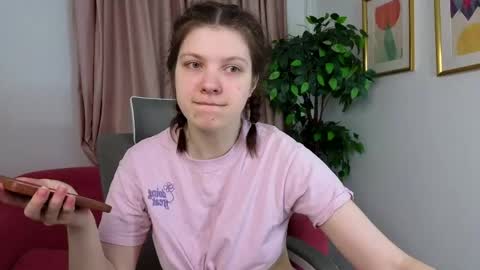 Evalena maybe just Eva online show from May 2026 05:27:02 AM