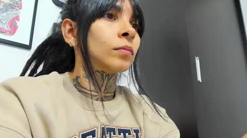 BomBom online show from February 2025 08:53:02 PM