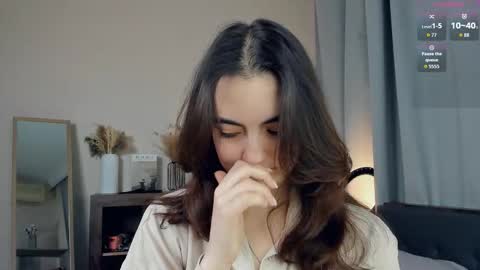 Emily online show from September 2025 07:01:01 AM