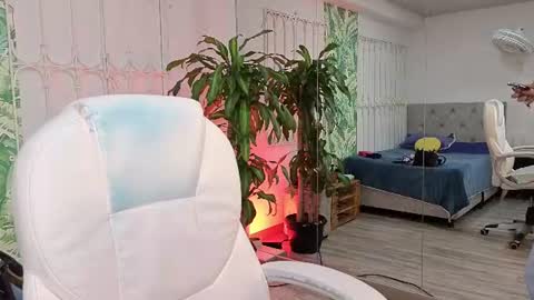 Julieta online show from June 2026 11:41:02 AM