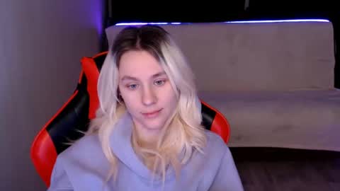 baby_kitte online show from December 2024 12:38:01 AM