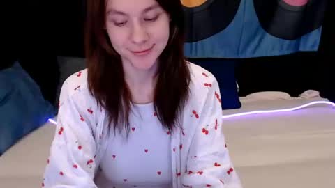 baby_kitte online show from December 2024 03:00:02 AM