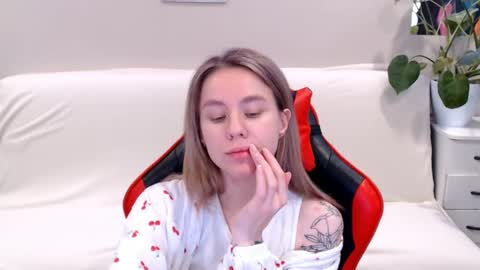 baby_kitte online show from February 2025 08:55:02 AM