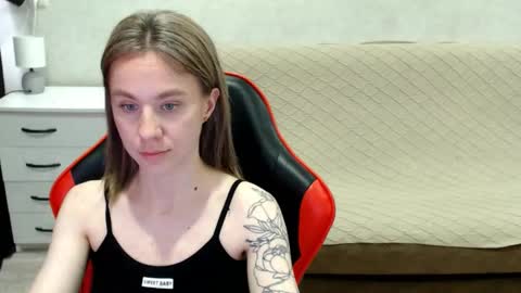 baby_kitte online show from October 2025 09:52:01 AM