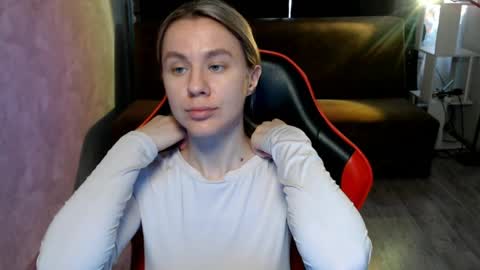 baby_kitte online show from April 2026 04:46:01 AM