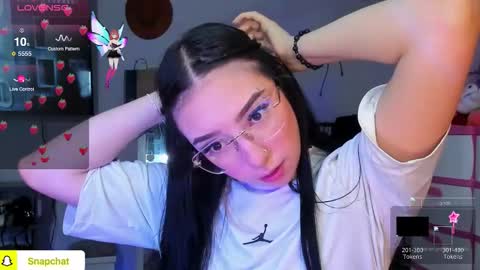 Snapshot of baby_lily1 chatting on November 2025 07:07:02 PM lily online show from November 2025 07:07:02 PM