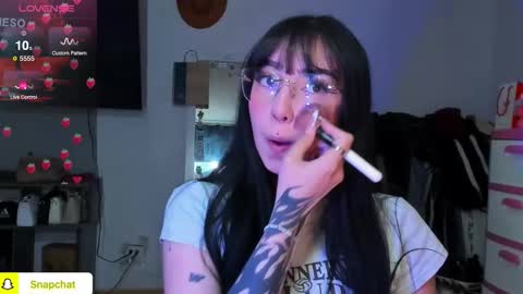 Snapshot of baby_lily1 chatting on December 2025 01:16:02 PM lily online show from December 2025 01:16:02 PM