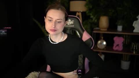 Snapshot of baby_luna_xo chatting on February 2026 09:43:01 AM Hanna online show from February 2026 09:43:01 AM