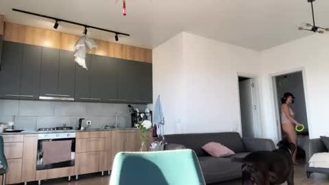 mei online show from October 2025 04:02:01 AM