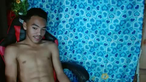 Snapshot of baby_razell chatting on February 2025 03:05:02 PM baby_razell online show from February 2025 03:05:02 PM