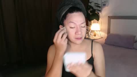   AMANDA  online show from November 2025 06:28:01 PM