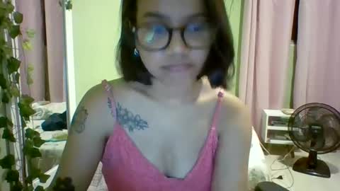 babybeelee online show from December 2025 01:45:01 AM