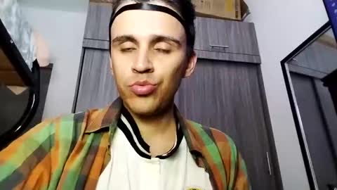 Snapshot of babydarkpink chatting on October 2025 09:27:01 PM Dani online show from October 2025 09:27:01 PM