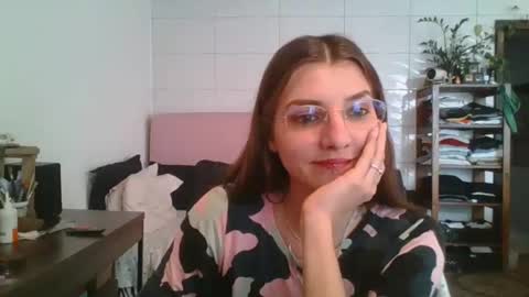 babydemon6 online show from October 2025 07:00:01 PM