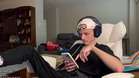 Big cock boy online show from December 2024 04:47:01 PM