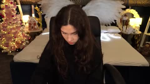 Sasha online show from December 2025 07:54:01 PM