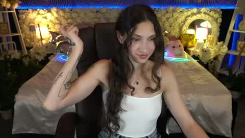 Sasha online show from May 2026 07:01:01 PM