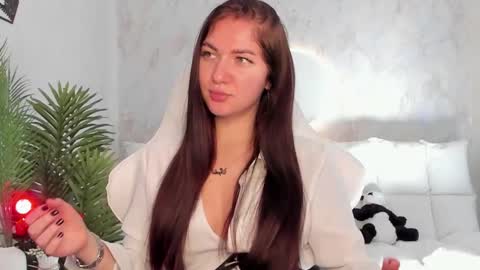 Snapshot of babyisperfect chatting on September 2025 03:40:02 AM Sophia online show from September 2025 03:40:02 AM