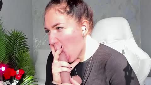 Snapshot of babyisperfect chatting on October 2025 04:02:01 AM Sophia online show from October 2025 04:02:01 AM