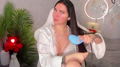 Sophia online show from December 2025 03:12:02 AM