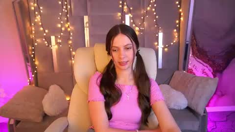 Lady Vi online show from June 2026 07:58:02 PM