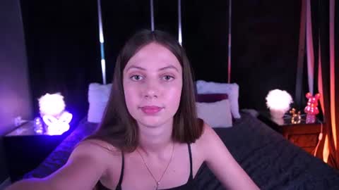 Lady Vi online show from July 2026 01:02:01 PM