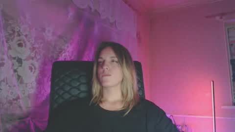 Snapshot of babymuro4ka chatting on October 2025 05:42:01 PM Sonya online show from October 2025 05:42:01 PM