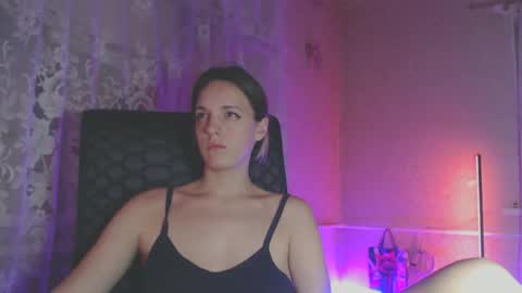 Sonya online show from November 2025 07:18:02 PM