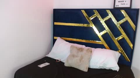 VALENTINA online show from February 2026 12:23:01 PM