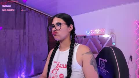 Snapshot of babyvenu_tay chatting on February 2026 03:01:02 AM VENU online show from February 2026 03:01:02 AM