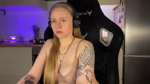 NEXT STREAM  1AM GMT3  Alice    online show from October 2025 03:35:01 AM