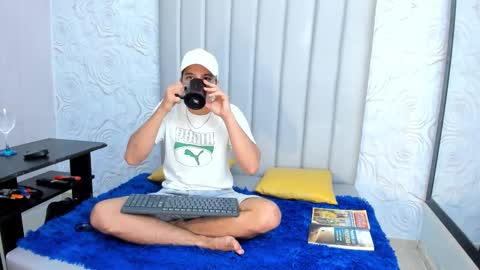 Snapshot of bad_boy_21_ chatting on February 2026 03:57:02 AM bad_boy_21_ online show from February 2026 03:57:02 AM