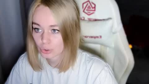 Snapshot of bad_girl009 chatting on October 2025 01:22:01 AM Lin online show from October 2025 01:22:01 AM