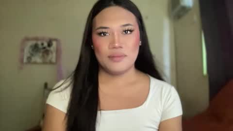 AMARA - FOLLOW ME AND THUMBS UP online show from April 2026 12:48:02 AM