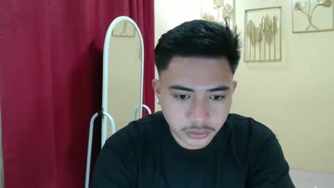 Snapshot of badboy_hanns chatting on December 2024 06:06:01 PM HANNS online show from December 2024 06:06:01 PM