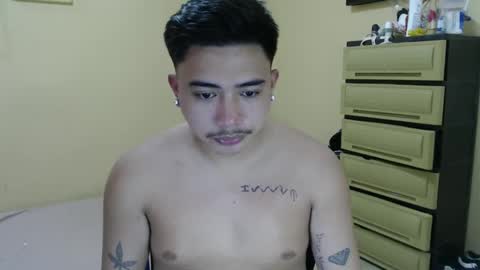 Snapshot of badboy_hanns chatting on December 2024 07:39:02 AM HANNS online show from December 2024 07:39:02 AM